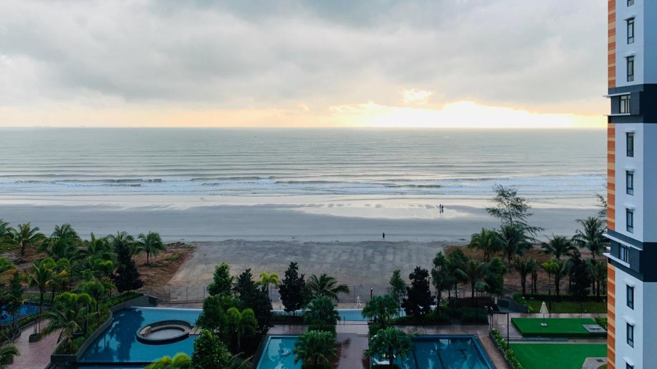 Timurbay Seaview Suite By Guns Studio Kuantan Exterior photo
