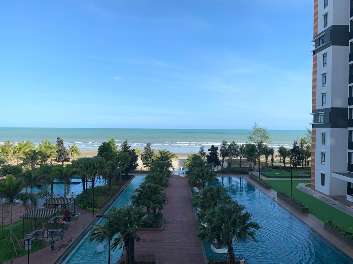 Timurbay Seaview Suite By Guns Studio Kuantan Exterior photo